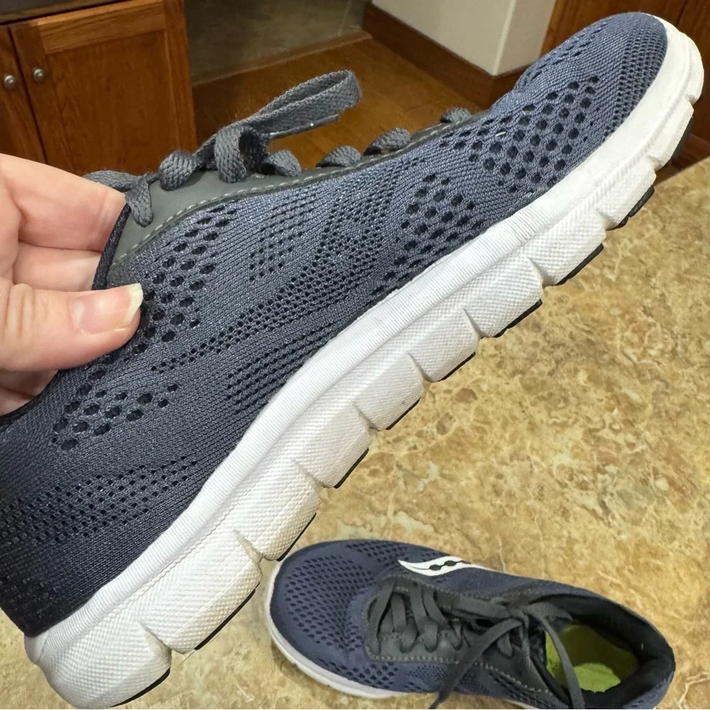 Saucony Grid Ideal Shoes Womens Size 6.5 Navy White Athletic Running Sneakers